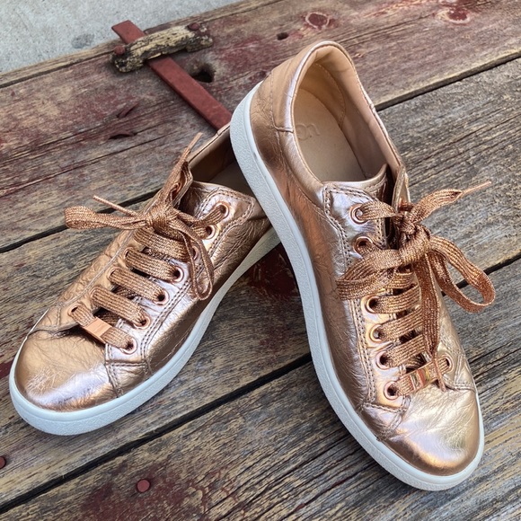 💙UGG Milo Metallic Sneakers - Picture 12 of 14